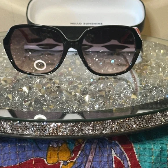 NWOT Kate Spade Hello Sunshine Sunglasses in Case. Retail $195.00 Kate Spade Amberlynn Pink Tortoise Shell Oversized Hello  main image 3